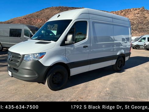 Used 2026 Mercedes-Benz Sprinter 2500 image 1