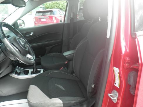 Used 2018 Jeep Compass Sport w/ Tech Group image 14