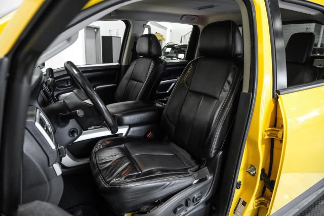 Used 2017 Nissan Titan PRO-4X w/ Pro-4x Convenience Package AWD/4WD image 30
