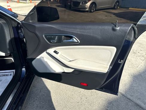 Used 2018 Mercedes-Benz CLA 250 image 21