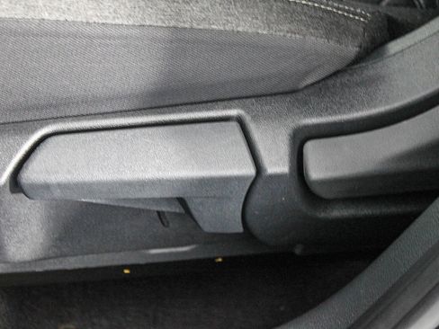 Used 2025 Nissan Kicks SV image 22