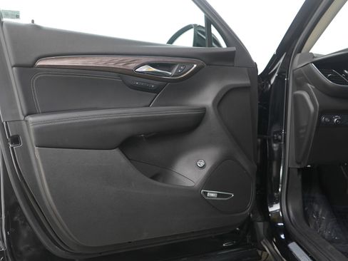 Used 2021 Buick Envision Avenir w/ Technology Package II image 20