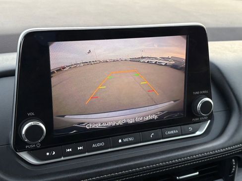 Certified 2023 Nissan Rogue SV image 27