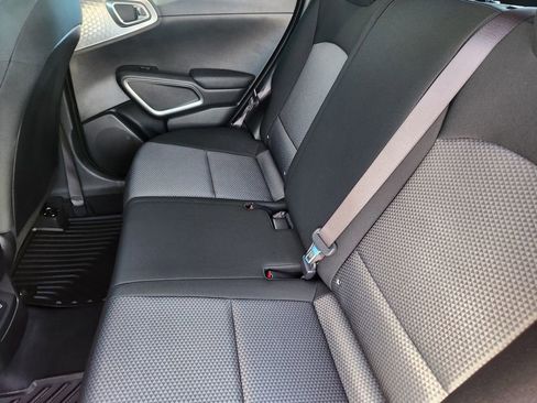 Certified 2025 Kia Soul S image 10