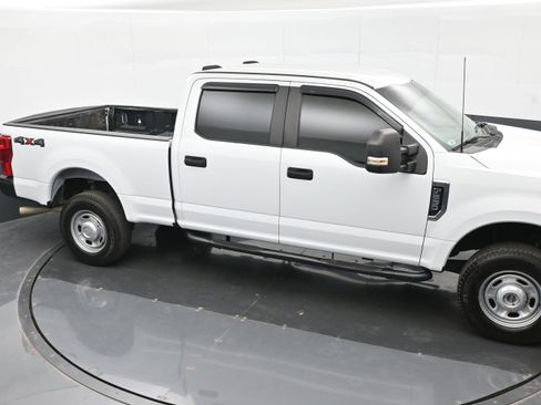 Used 2022 Ford F250 XL w/ Power Equipment Group AWD/4WD image 32