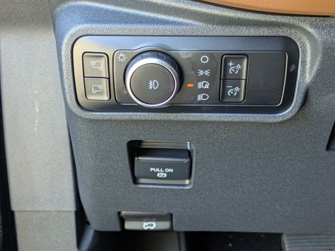 Used 2024 Ford Bronco Outer Banks w/ Sasquatch Package AWD/4WD image 21