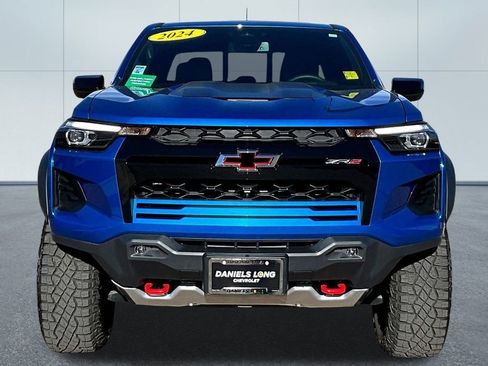 Used 2024 Chevrolet Colorado ZR2 w/ ZR2 Convenience Package III image 3