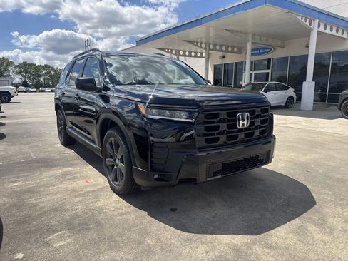 New 2026 Honda Pilot Sport image 3