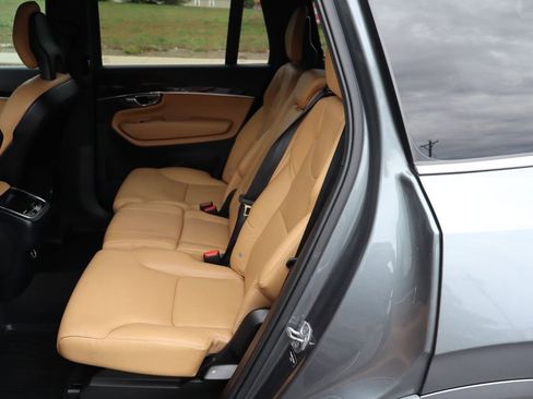 Used 2018 Volvo XC90 T6 Momentum w/ Convenience Package image 20