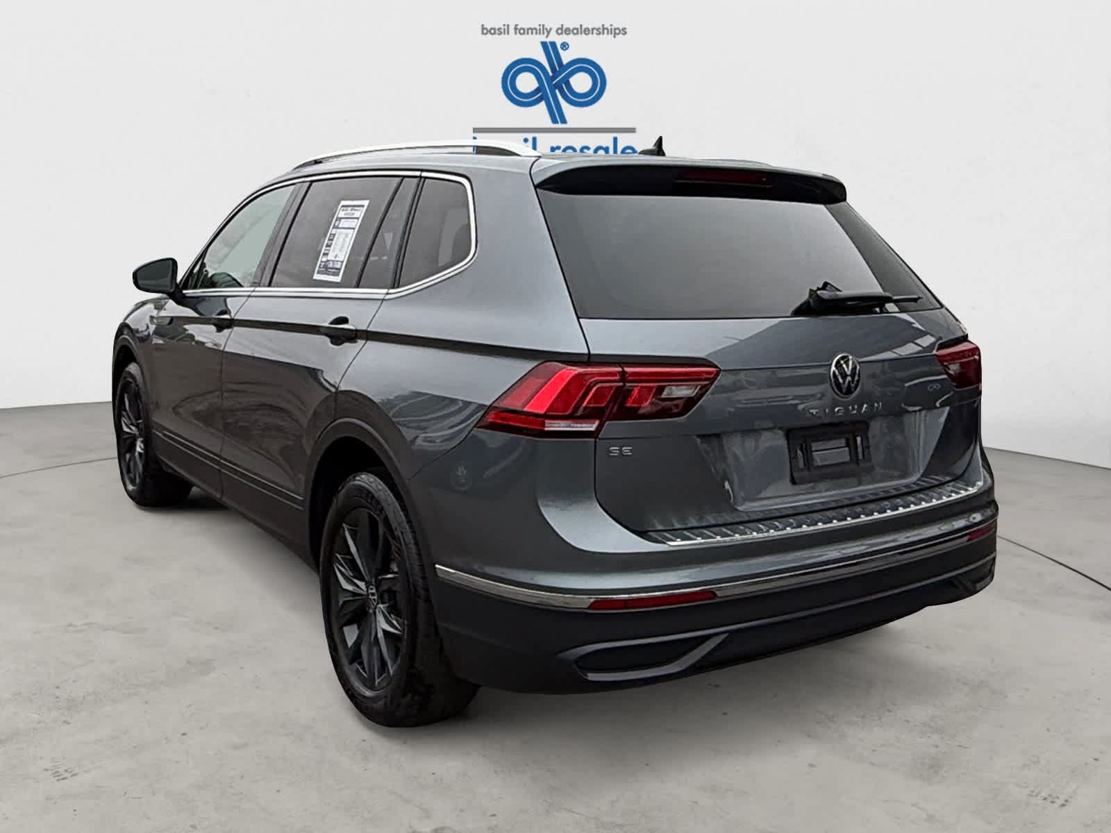 Used 2024 Volkswagen Tiguan SE FWD image 4
