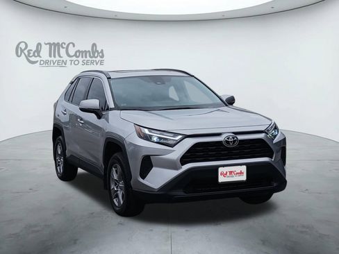 Used 2024 Toyota RAV4 XLE w/ Convenience Package image 7