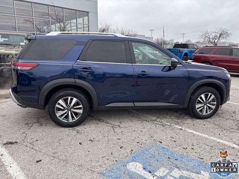 Used 2025 Nissan Pathfinder SL FWD image 34