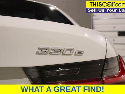 Used 2024 BMW 330e RWD image 13
