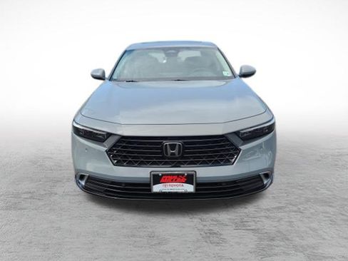 Used 2023 Honda Accord Touring image 2