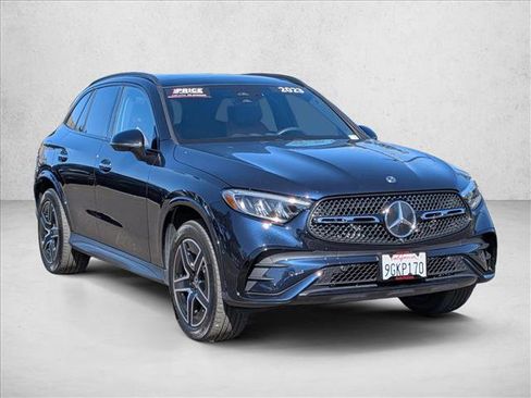Used 2023 Mercedes-Benz GLC 300 4MATIC image 3