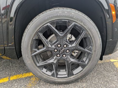 New 2026 Chevrolet Traverse RS image 11