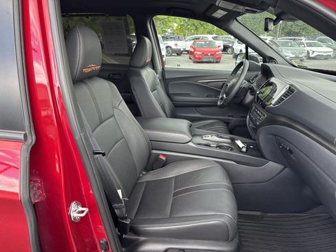 Certified 2024 Honda Passport TrailSport image 33