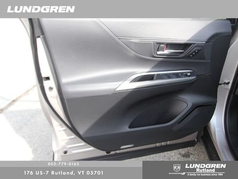 Used 2024 Toyota Venza Limited AWD/4WD image 17