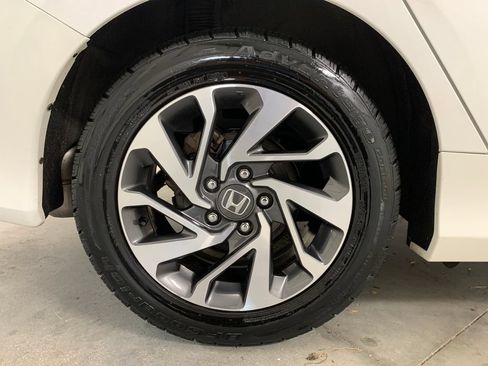 Used 2018 Honda Civic EX image 24