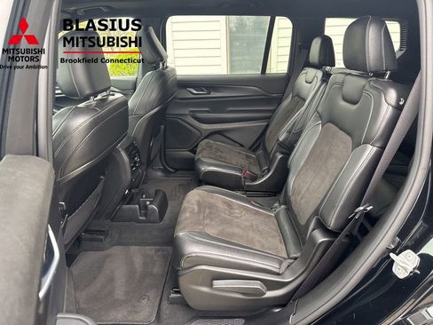 Used 2023 Jeep Grand Cherokee L Laredo AWD/4WD image 41
