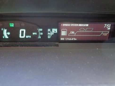 Used 2015 Toyota Prius image 10