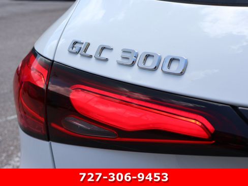 Used 2025 Mercedes-Benz GLC 300 image 9