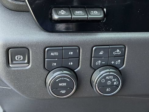 Certified 2024 Chevrolet Silverado 1500 ZR2 w/ Technology Package AWD/4WD image 27