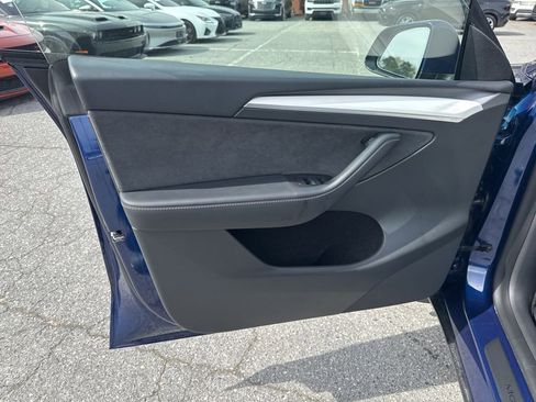 Used 2022 Tesla Model Y Performance image 29