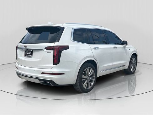 Used 2022 Cadillac XT6 Premium Luxury FWD image 7