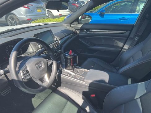 Used 2019 Honda Accord Sport image 8