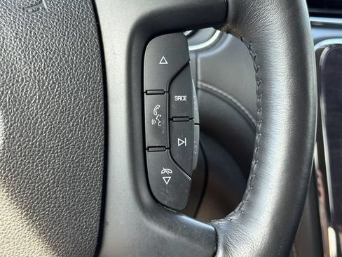 Used 2017 Buick Enclave Leather AWD/4WD image 18
