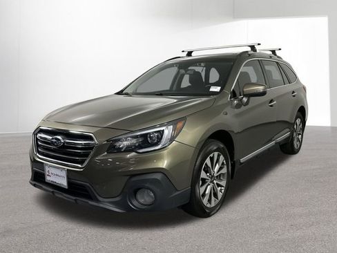 Used 2018 Subaru Outback 3.6R Touring AWD/4WD image 1