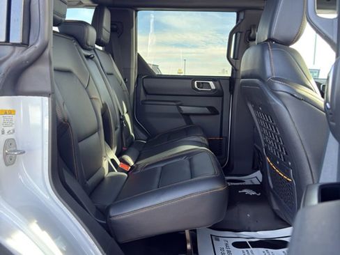 Used 2024 Ford Bronco Badlands image 17