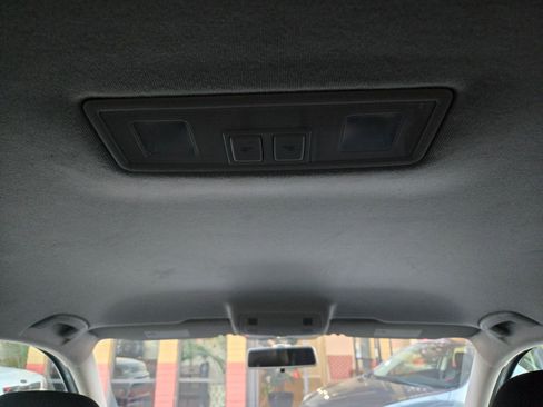 Used 2018 Volkswagen Tiguan S image 56