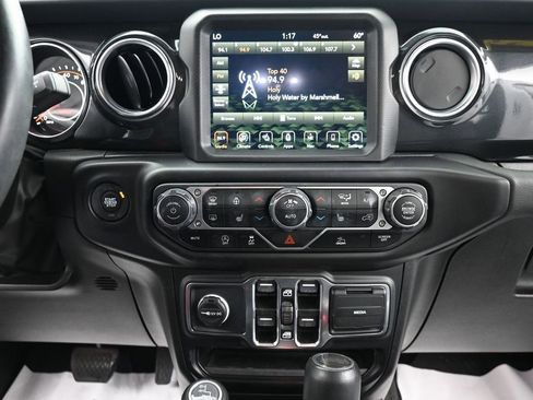 Used 2023 Jeep Wrangler Altitude image 22