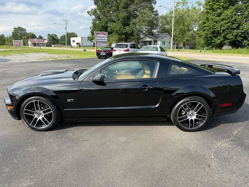 Used 2007 Ford Mustang GT Premium RWD image 7