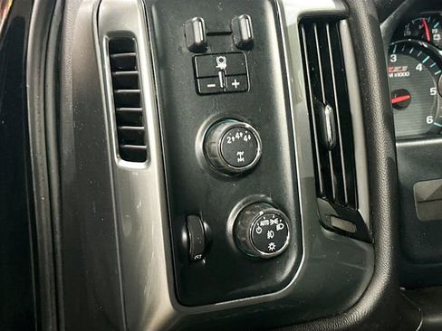 Used 2017 Chevrolet Silverado 2500 LT w/ Midnight Edition image 11