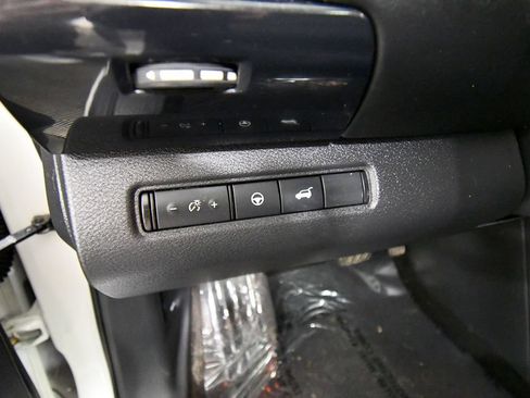 Used 2022 Nissan Pathfinder SV w/ SV Premium Package AWD/4WD image 20