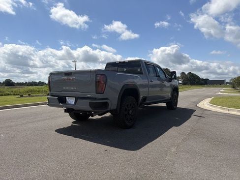 Used 2024 GMC Sierra 2500 AT4 w/ AT4 Premium Plus Package AWD/4WD image 5