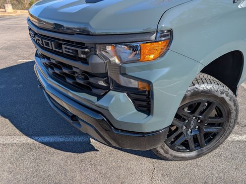 Used 2025 Chevrolet Silverado 1500 Custom Trail Boss w/ Turbomax Blackout Package image 13