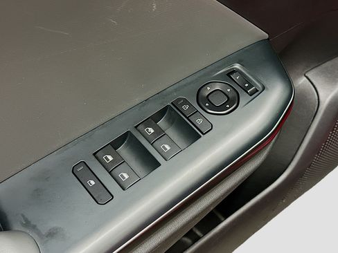 Used 2025 Kia K4 FWD image 15