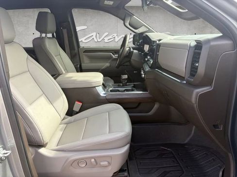 Certified 2025 GMC Sierra 1500 SLT AWD/4WD image 24