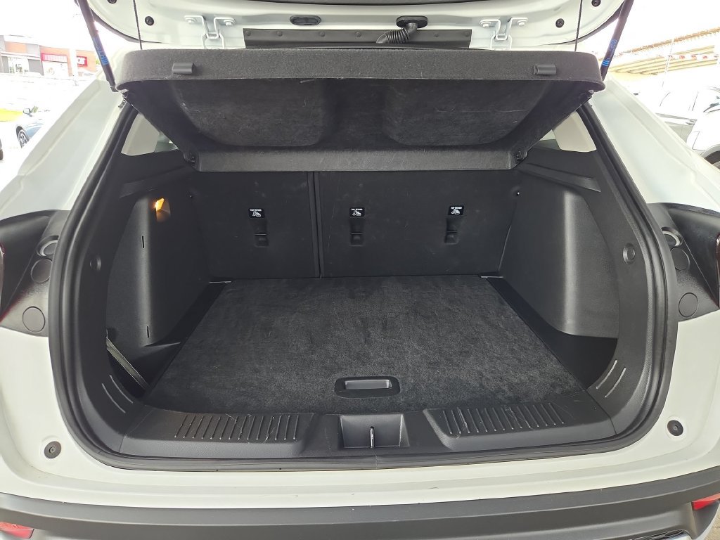 Used 2026 Chevrolet Trax LT FWD image 23