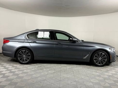 Used 2018 BMW 530e xDrive AWD/4WD image 9