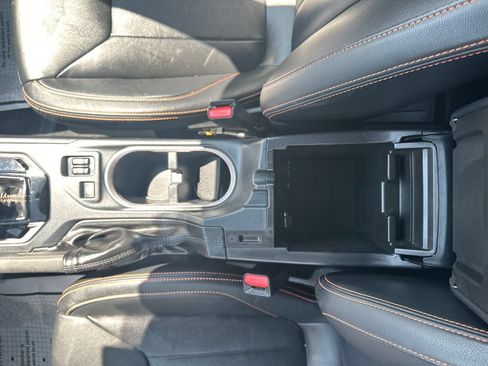 Used 2019 Subaru Crosstrek 2.0i Limited w/ Moonroof Package w/Navigation AWD/4WD image 33