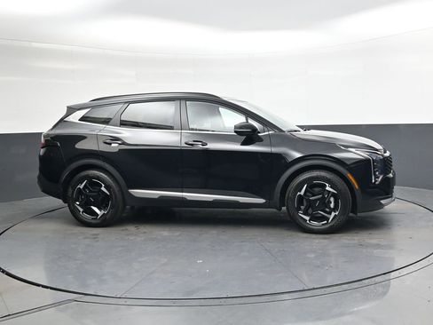 Used 2026 Kia Sportage EX w/ EX Panorama Roof Package image 3