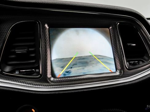 Used 2018 Dodge Challenger SRT Hellcat RWD image 82