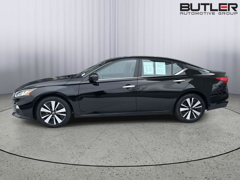 Used 2022 Nissan Altima 2.5 SV image 3