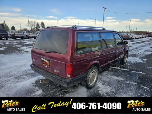 Used 1990 Dodge Grand Caravan LE image 4
