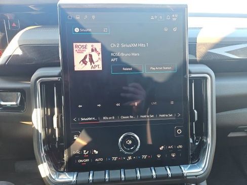 New 2026 GMC Yukon XL Elevation image 24